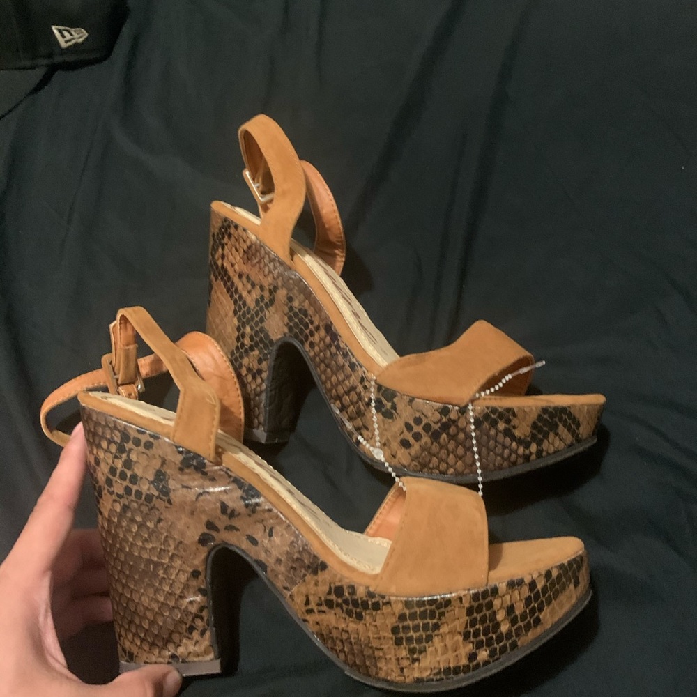 Femini wedges brand new